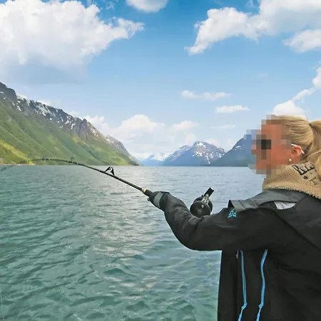 Gorgeous In * Hundeidvik